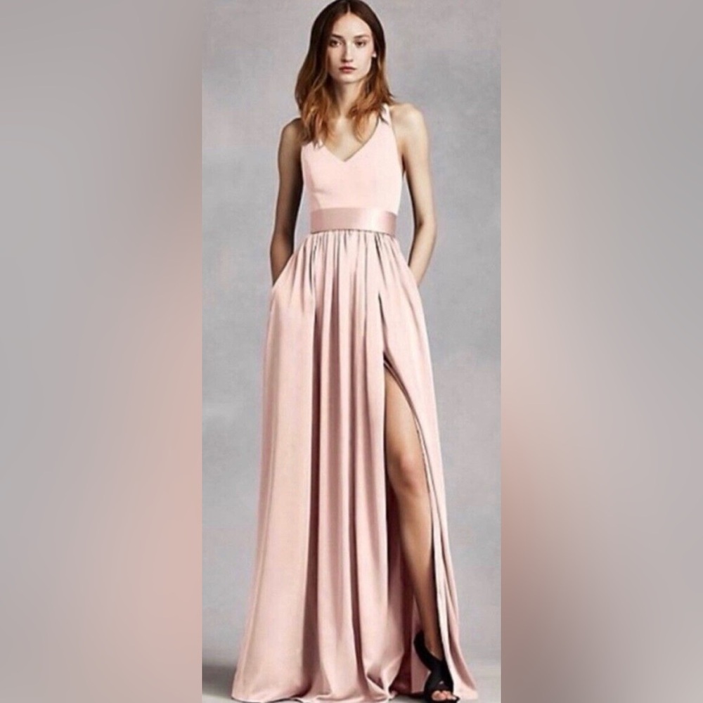 New Vera Wang White V-Neck Halter Gown/Bridesmaid Dress/Wedding In Blush Size 6